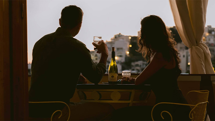 Seeking Couple on Date