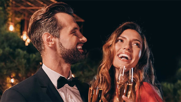 Seeking Couple on Luxurious First Date